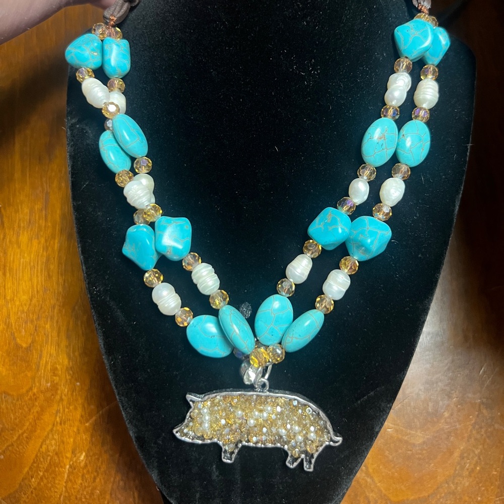 Southwestern Turquoise Beaded Necklace with Sparkly Pig Charm 🐖